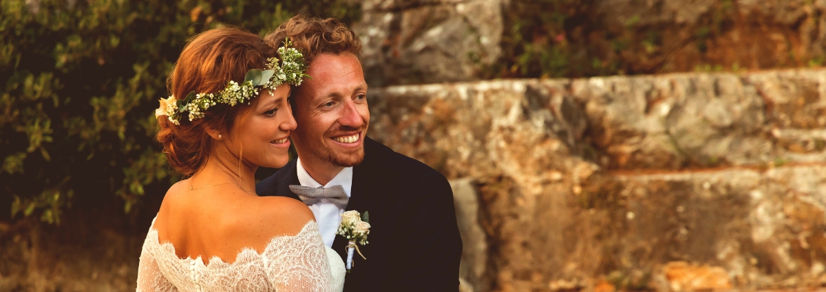  Coiffures élégantes pour mariage : Des idées pour être la plus belle invitée